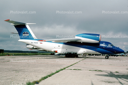 RA-74060, Antonov An-74TK-200, Kupol Avia