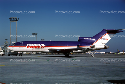 N143FE, Boeing 727-21C, Federal Express, JT8D-1, JT8D, Airstair, 727-200 series