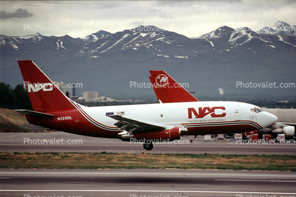 N320DL, NAC, Northern Air Cargo, Boeing 737-232F, 737-200 series, JT8D