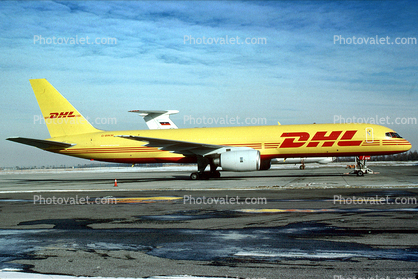 G-BIKM, DHL, Boeing 757-236F, 757-200  series, RB211-535 E4, RB211