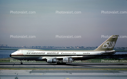 N7025W, SEABOARD WORLD Containership, Saudia, SW, Boeing 747-245F, JFK, 1980, 1980s,