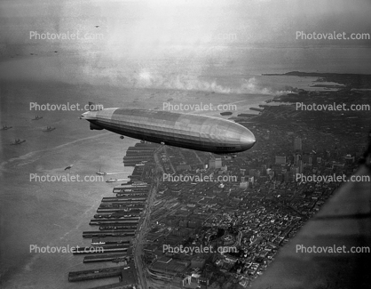 Round-the-world flight, 1929, Graf Zeppelin, flying over downtown San Francisco, Air-to-Air, 1920's, LZ 127, milestone of flight