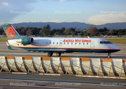 N7305V, Bombardier CL-600-2B19, America West Express AWE, Santa Ana International Airport (SNA), CF34