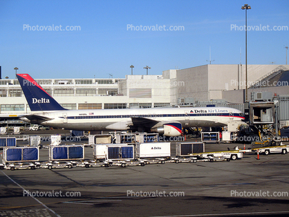 N612DL, Boeing 757-232, Delta Airlines, (SFO), 757-200 series