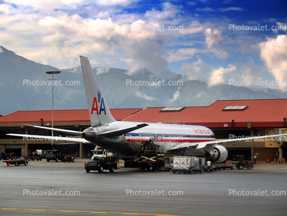 N382AN, Boeing 767-323, American Airlines AAL, Kahului International Airport OGG, CF6, 767-300 series