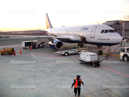 N566JB, Airbus A320-232, Jet Blue, A320-200 series, Blue Suede Shoes, V2527-A5, V2500