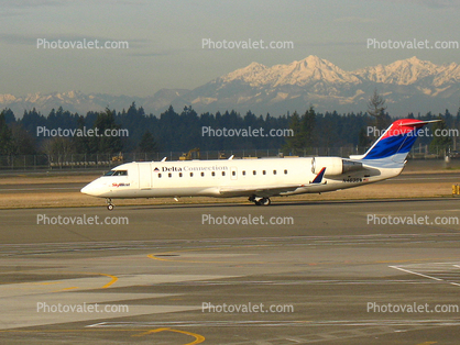 N463SW, Canadair CRJ-200ER, SkyWest, Delta Connection, Olympic Mountain Range