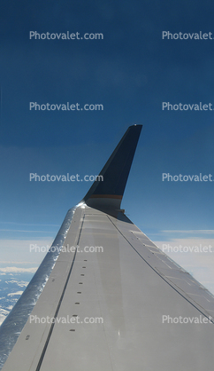 Boeing 737 Wing, lone Wing