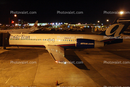 N963AT, Boeing 717-2BD, AirTran Airways, Newark Liberty International Airport, New Jersey, (EWR), USA