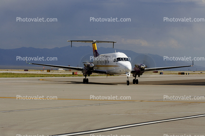 Raytheon 1900D, Turboprop, Mesa Airlines, N10675, PT6A-67D, PT6A