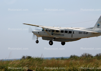 5H-OJF, Cessna 208B Grand Caravan, TFC, Tanganyika Flying Company, Tabora  Airport, PT6A
