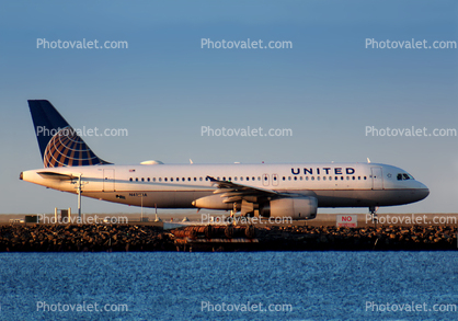 N416UA, Airbus A320-232, United Airlines UAL, V2500