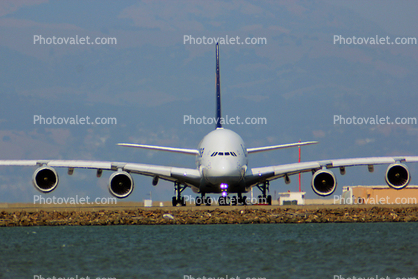 D-AIMF, Airbus A380-841 head-on