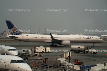N78866, Boeing 757-33N, UAL, SFO, RB211-535E4C, RB211