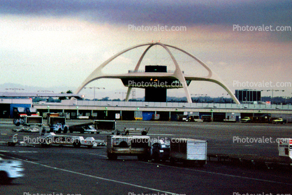 Theme Building, LAX, Restaurant, landmark, January 27 1980, 1980s
