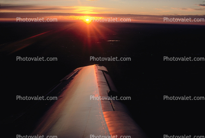 Lone Wing in Flight, Sunset, Boeing 727