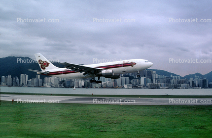 Airbus A300, Thai Airlines, old Hong Kong Airport, 1982, 1980s