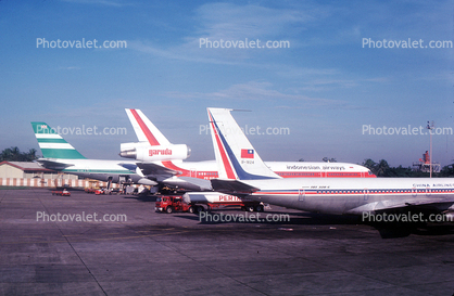 Boeing 707, Douglas DC-10, China Airlines CAL, Soekarno-Hatta International Airport, Jakarta International Airport, (CGK), Indonesia, April 15 1982