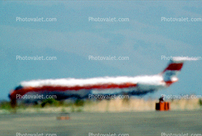 Heat Waves, PSA, Pacific Southwest Airlines, Douglas DC-9, San Francisco International Airport (SFO)