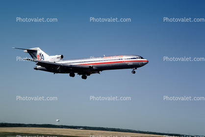 N6824, American Airlines AAL, Boeing 727-223, JT8D-9A(HK3), JT8D, 727-200 series