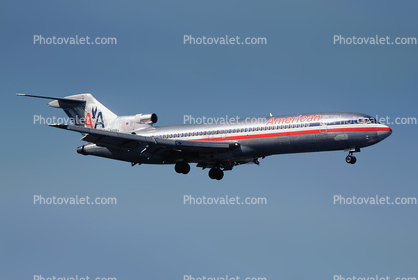 N6824, American Airlines AAL, Boeing 727-223, JT8D, 727-200 series