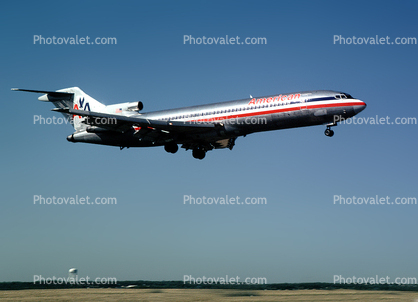 N6824, American Airlines AAL, Boeing 727-223, JT8D, JT8D-9A(HK3), 727-200 series