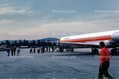 N944RS, DC-9-82, PSA, Pacific Southwest Airlines, McDonnell Douglas MD-82, Burbank-Glendale-Pasadena Airport (BUR), 1970s