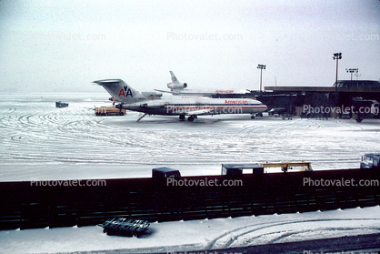 N862AA, Boeing 727-223/Adv, American Airlines AAL, Newark Liberty International Airport, (EWR), 727-200 series