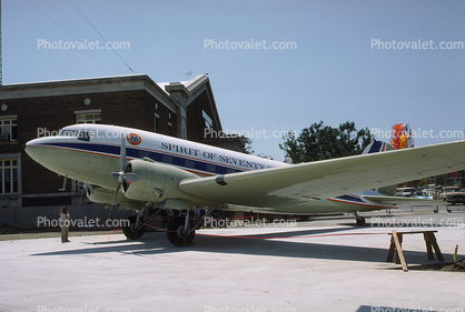 N760, Douglas DC-3-362, Spirit of Seventy Six, 20 July 1984