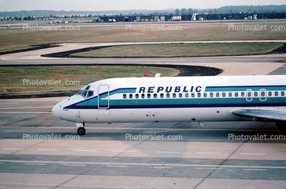 N942N, McDonnell Douglas DC-9-32, Republic Airlines, JT8D, JT8D-15"(HK3)