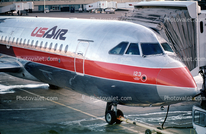 N123AU, US Airways AWE, BAC-111, towbar