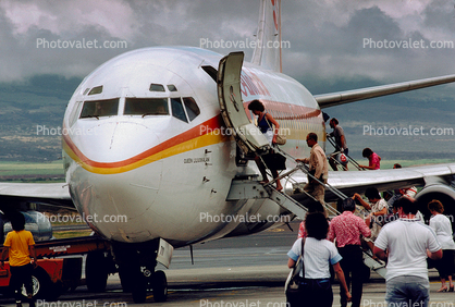 N73711, Boeing 737-297 Aloha Airlines, Funjet, JT8D-9A, JT8D, Kahului International Airport (OGG), Queen Liliuokalani