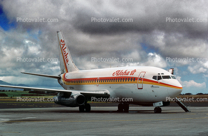 N728AL, Boeing 737-297, 737-200, series, Aloha Airlines, Kahului International Airport (OGG), King Kalaniopuu