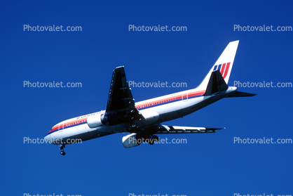 N610UA, United Airlines UAL, Boeing 767-222, San Francisco International Airport (SFO), JT9D