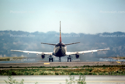 Boeing 737, San Francisco International Airport (SFO)