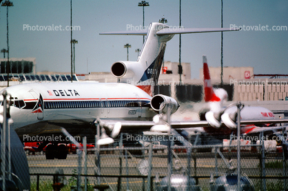 Boeing 727, Delta Air Lines, San Francisco International Airport (SFO)