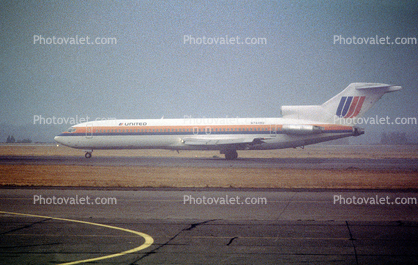 N7449U, United Airlines UAL, Boeing 727-222, JT8D, JT8D-15 s3, 727-200 series