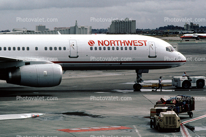 N602RC, Boeing 757-2S7, Northwest Airlines NWA, pushback tug, RB211, 757-200 series