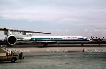 N742RW, Boeing 727-2M7, JT8D-17R s3, JT8D