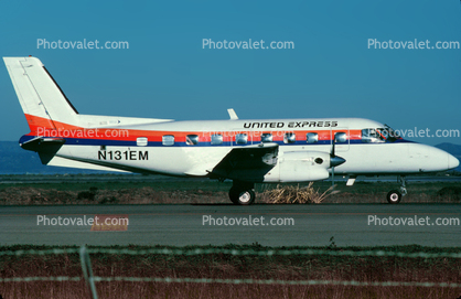 Embraer EMB-110P1 Bandeirante, United Express, Westair Commuter Airlines, N131EM, PT6A