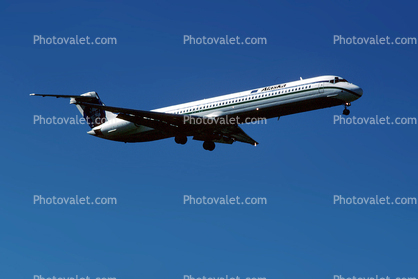 N937AS, McDonnell Douglas MD-83, Alaska Airlines ASA, San Francisco International Airport (SFO), JT8D, JT8D-219
