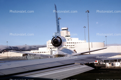 Douglas DC-10, San Francisco International Airport (SFO), Control Tower