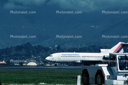 727-100 series, 9N-ABD, Boeing 727-1F8, Royal Nepal Airlines RNA, Kathmandu Nepal International Airport (MCI)