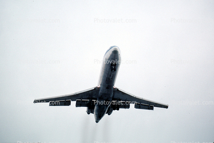 Boeing 727 landing, flight, flying, airborne