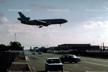 American Airlines AAL, Douglas DC-10, Highway, road, street
