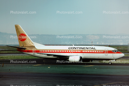 N14347, Boeing 737-3T0, 737-300 series, (SFO), Continental Airlines COA, CFM56, CFM56-3B1