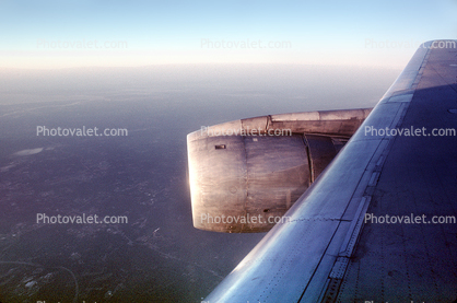 Lockheed L-1011, Wing, Jet, engine, Lone Wing in Flight
