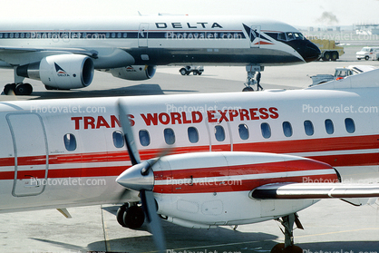 N752BA, Trans World Airlines TWA, SAAB 340A, Boeing 757, Delta Air Lines