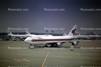 Boeing 747-200, Thai Airlines, pushertug, pushback tug, tractor