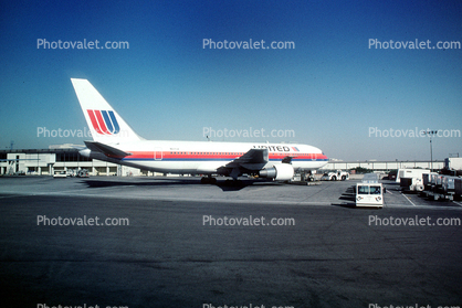 United Airlines UAL, Boeing 767-222, N617UA, 767